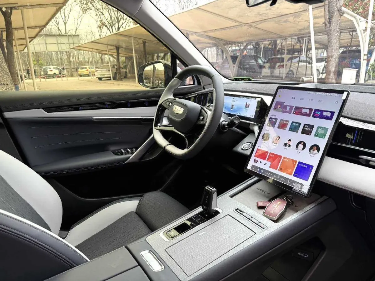 2024 Geely StarRay 1.5T 181HP L4 7DCT,autocango,china used car exporter,china ev exporter,chinese used car exporter,chinese used ev exporter