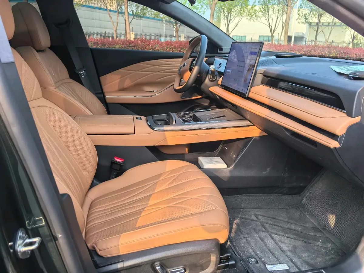 2025 Geely Galaxy Starshine 8 1.5T 163HP L4 3DHT PHEV 27.69KWH,autocango,china used car exporter,china ev exporter,chinese used car exporter,chinese used ev exporter