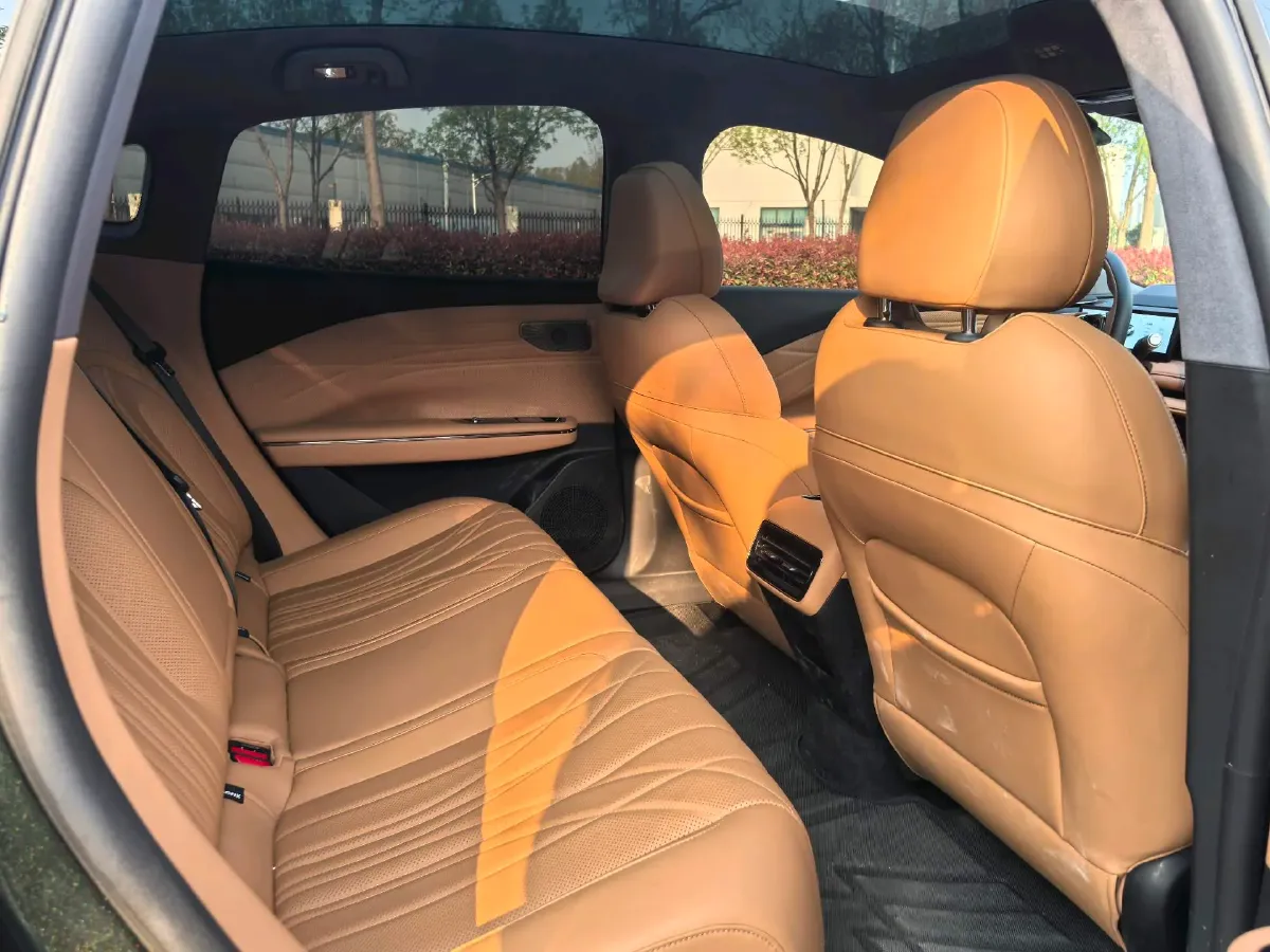 2025 Geely Galaxy Starshine 8 1.5T 163HP L4 3DHT PHEV 27.69KWH,autocango,china used car exporter,china ev exporter,chinese used car exporter,chinese used ev exporter