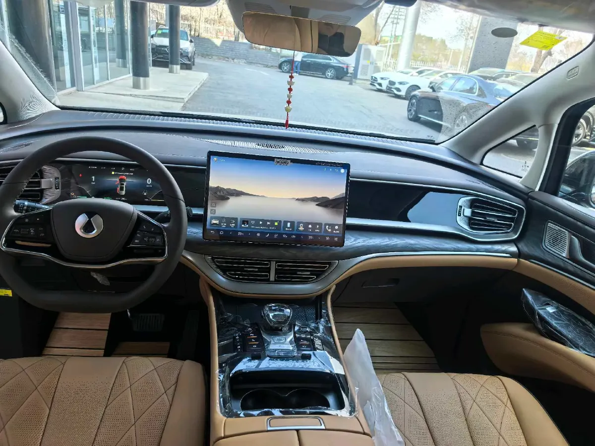 2024 Denza D9 1.5T 139HP L4 E-CVT PHEV 40KWH,autocango,china used car exporter,china ev exporter,chinese used car exporter,chinese used ev exporter