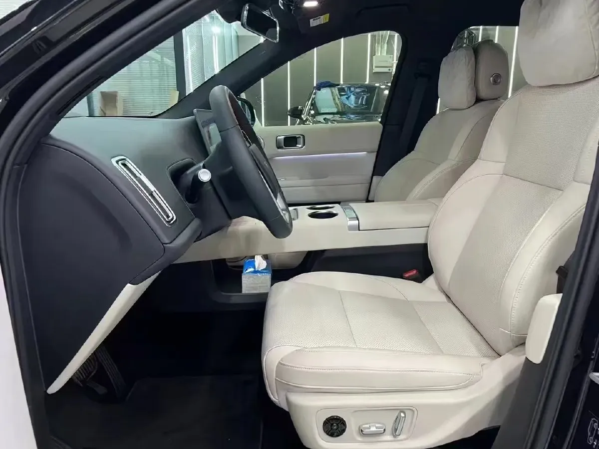 2024 Li L6 Range Extended 154HP L4 REEV 36.8KWH,autocango,china used car exporter,china ev exporter,chinese used car exporter,chinese used ev exporter