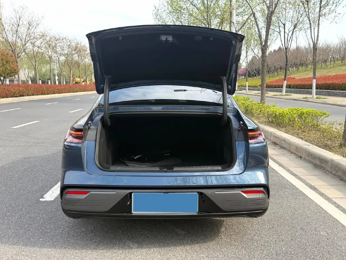 2025 Geely Galaxy Starshine 8 1.5T 163HP L4 3DHT PHEV 27.69KWH,autocango,china used car exporter,china ev exporter,chinese used car exporter,chinese used ev exporter