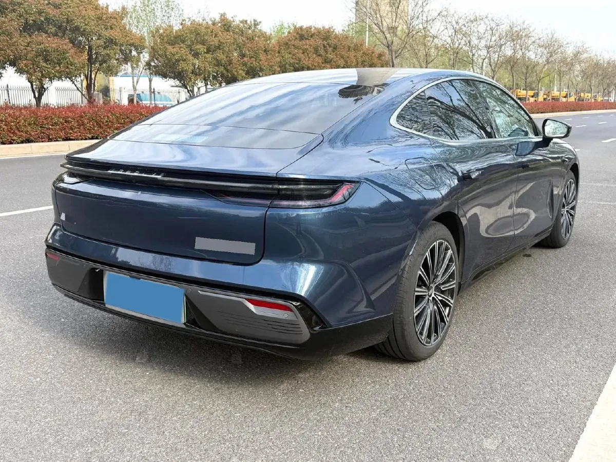 2025 Geely Galaxy Starshine 8 1.5T 163HP L4 3DHT PHEV 27.69KWH,autocango,china used car exporter,china ev exporter,chinese used car exporter,chinese used ev exporter