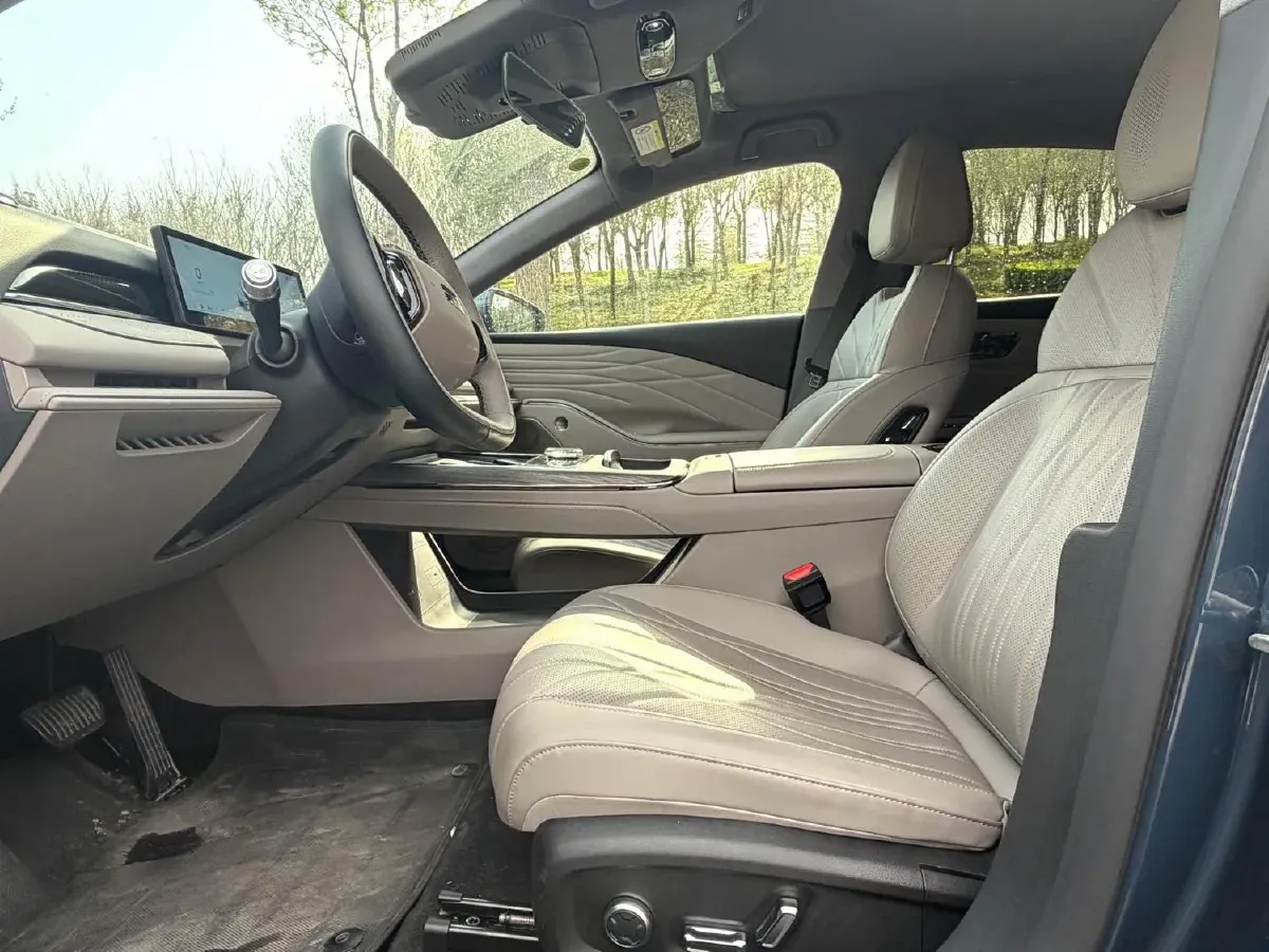 2025 Geely Galaxy Starshine 8 1.5T 163HP L4 3DHT PHEV 27.69KWH,autocango,china used car exporter,china ev exporter,chinese used car exporter,chinese used ev exporter