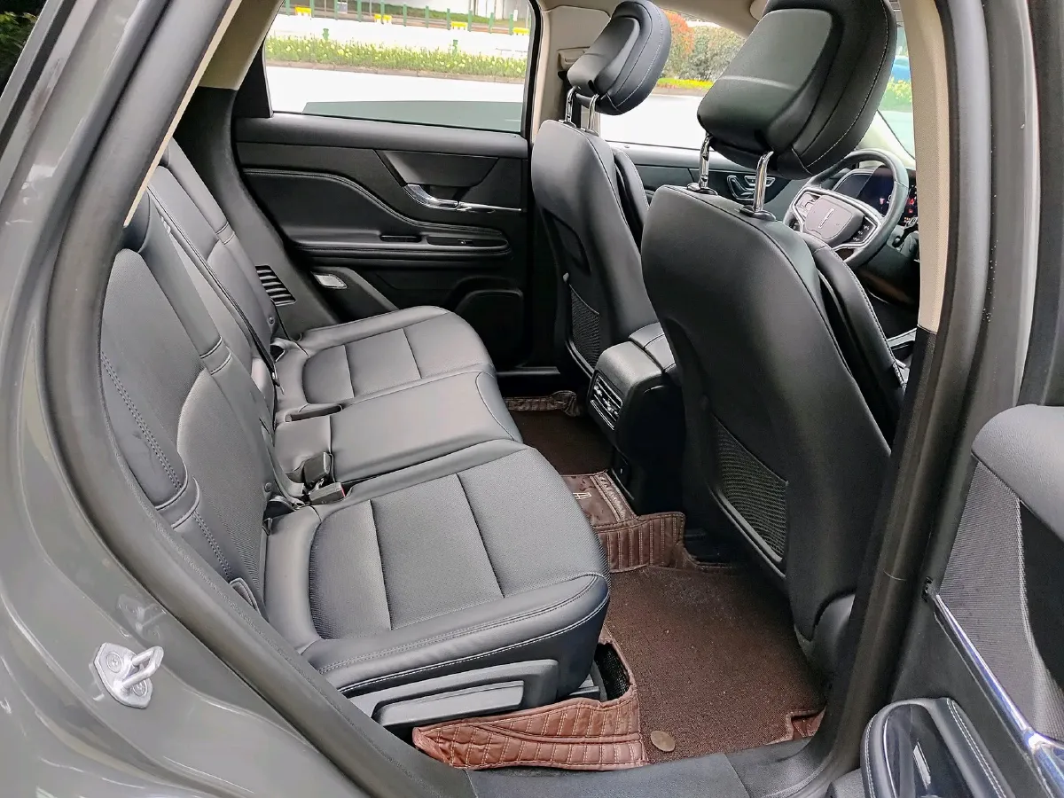 2023 Lincoln Corsair 2.0T 261HP L4 8AT,autocango,china used car exporter,china ev exporter,chinese used car exporter,chinese used ev exporter