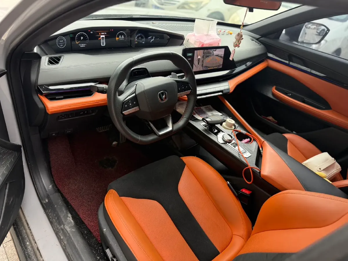 2023 ChangAn UNI-V 1.5T 188HP L4 7DCT,autocango,china used car exporter,china ev exporter,chinese used car exporter,chinese used ev exporter