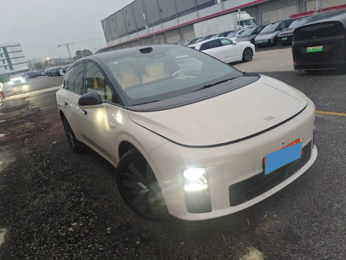 2025 Li i6 BEV,autocango,china used car exporter,china ev exporter,chinese used car exporter,chinese used ev exporter