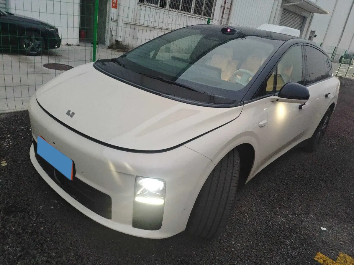 2025 Li i6 BEV,autocango,china used car exporter,china ev exporter,chinese used car exporter,chinese used ev exporter