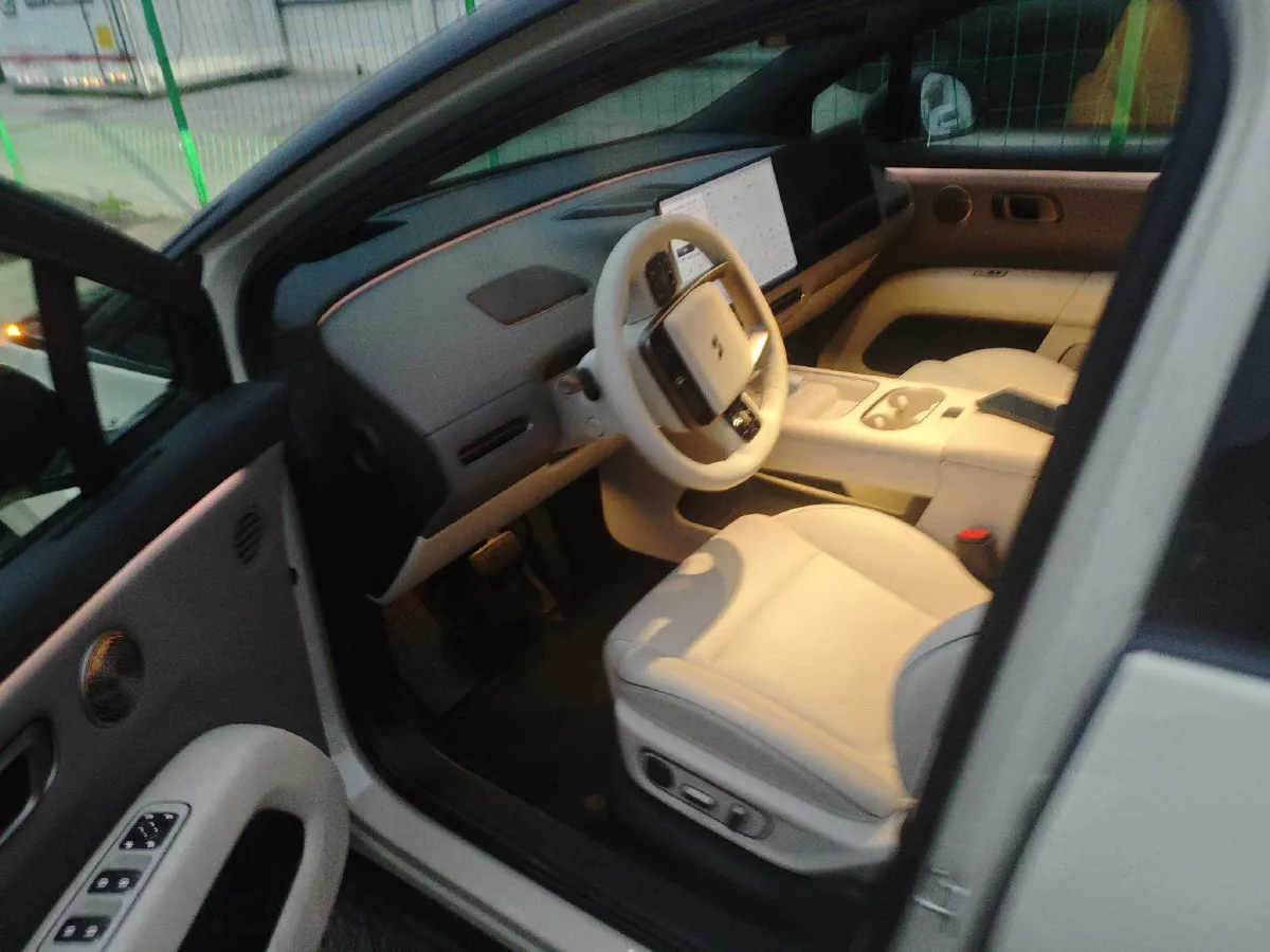 2025 Li i6 BEV,autocango,china used car exporter,china ev exporter,chinese used car exporter,chinese used ev exporter