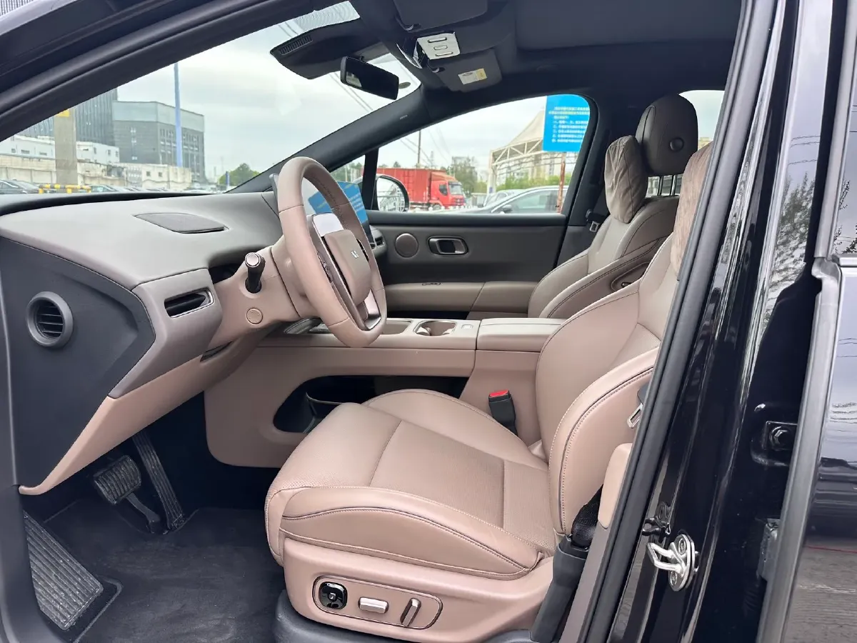 2025 Li i6 BEV,autocango,china used car exporter,china ev exporter,chinese used car exporter,chinese used ev exporter