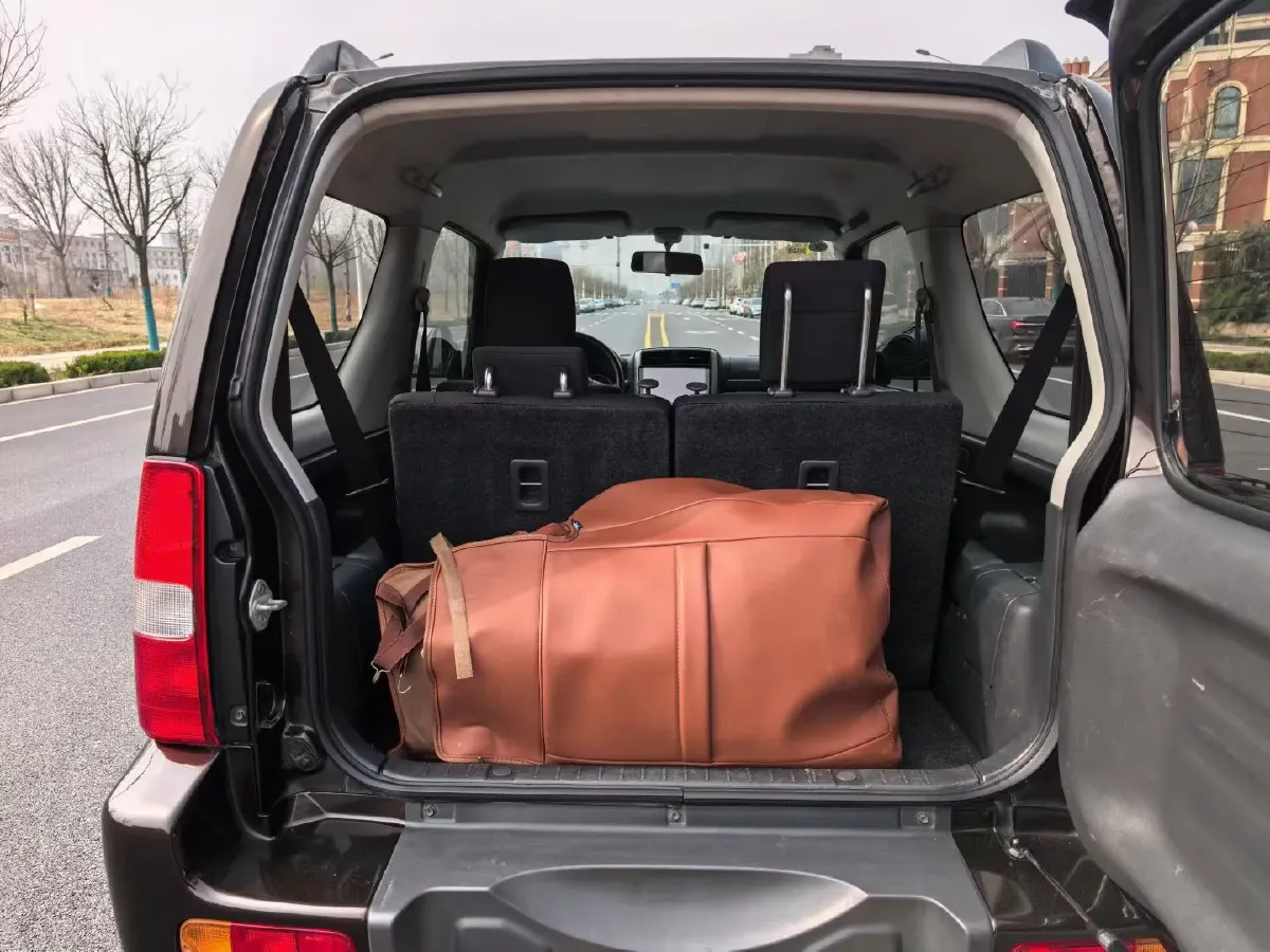 2015 Suzuki Jimny 1.3L 85HP L4 4AT,autocango,china used car exporter,china ev exporter,chinese used car exporter,chinese used ev exporter