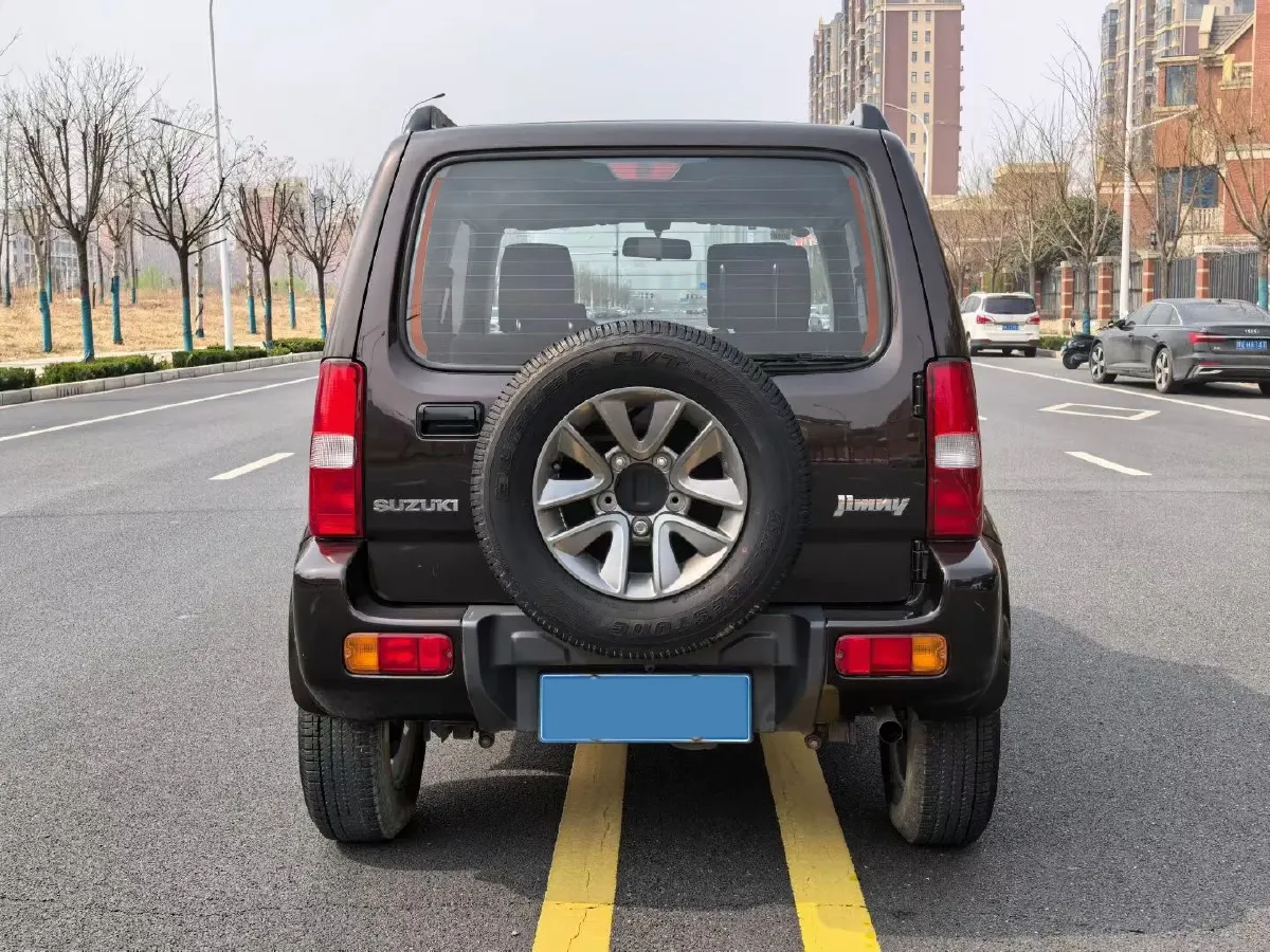 2015 Suzuki Jimny 1.3L 85HP L4 4AT,autocango,china used car exporter,china ev exporter,chinese used car exporter,chinese used ev exporter