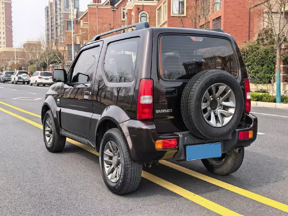 2015 Suzuki Jimny 1.3L 85HP L4 4AT,autocango,china used car exporter,china ev exporter,chinese used car exporter,chinese used ev exporter