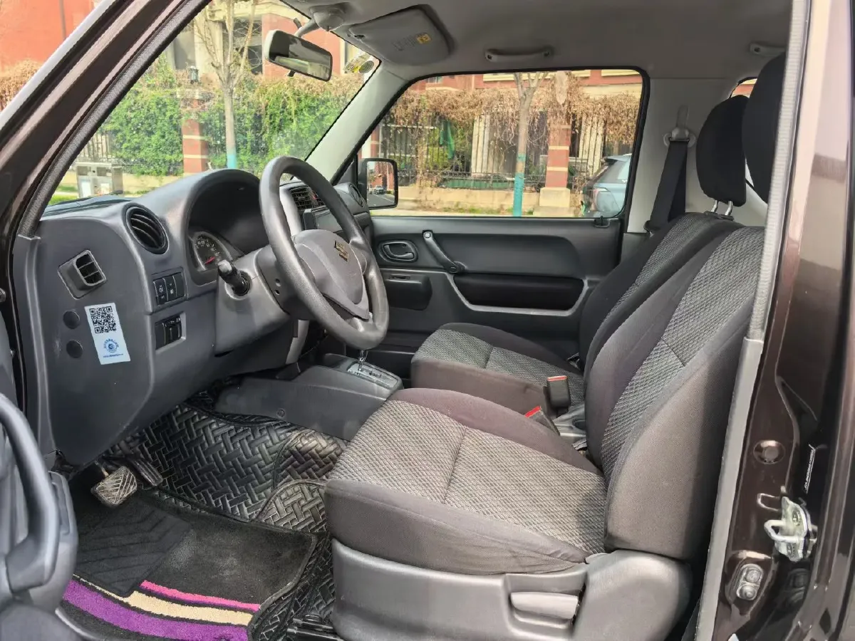 2015 Suzuki Jimny 1.3L 85HP L4 4AT,autocango,china used car exporter,china ev exporter,chinese used car exporter,chinese used ev exporter