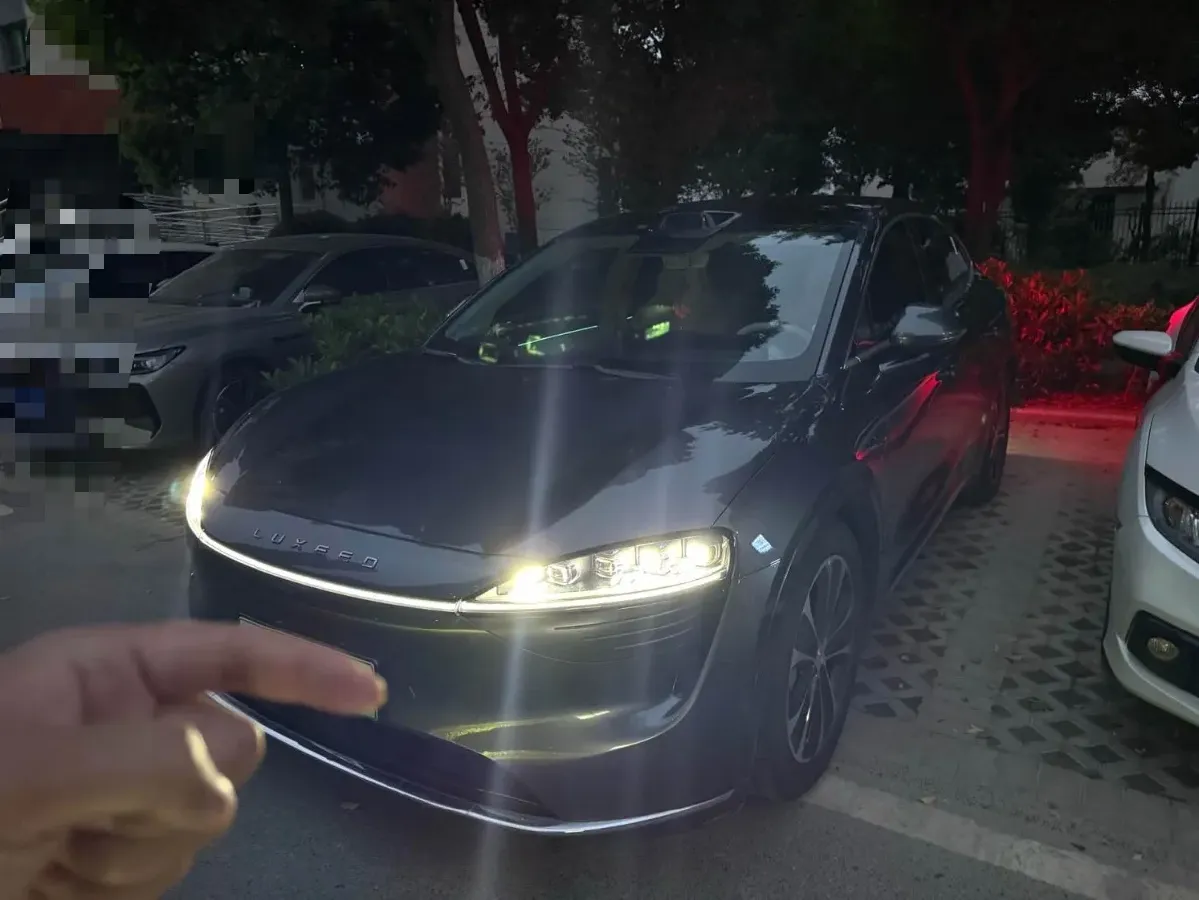 2025 Luxeed R7 REEV 156HP REEV 37KWH,autocango,china used car exporter,china ev exporter,chinese used car exporter,chinese used ev exporter