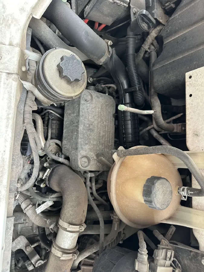 2021 MAXUS XinTu V80 2.0T 127HP L4 6MT,autocango,china used car exporter,china ev exporter,chinese used car exporter,chinese used ev exporter