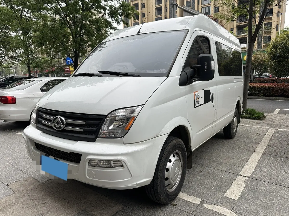 2021 MAXUS XinTu V80 2.0T 127HP L4 6MT,autocango,china used car exporter,china ev exporter,chinese used car exporter,chinese used ev exporter