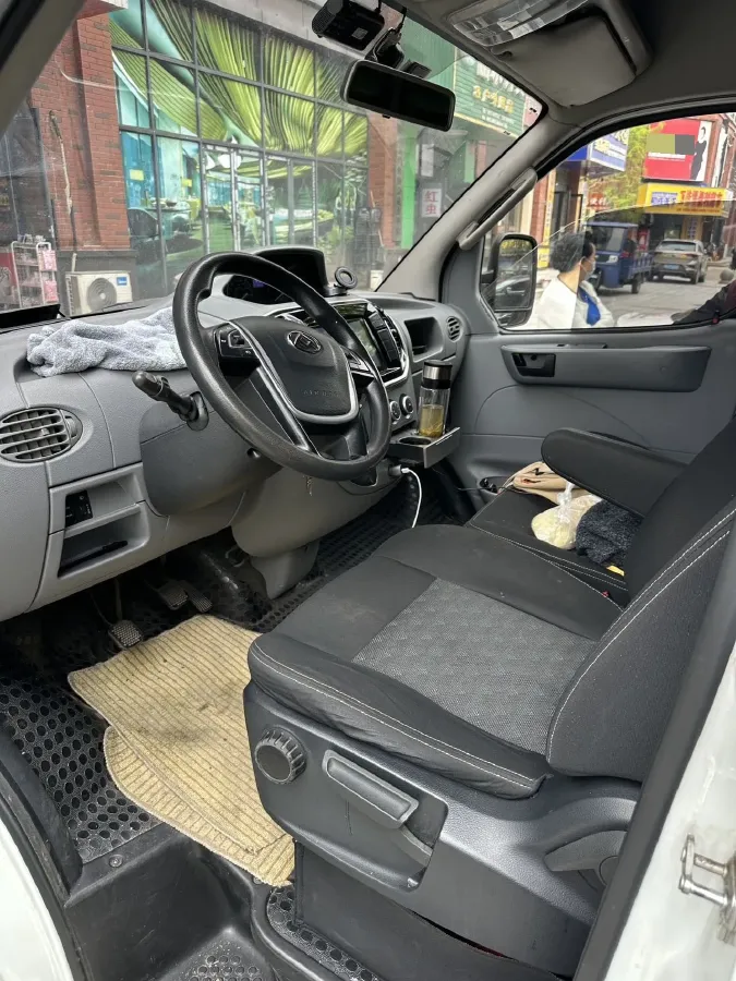 2021 MAXUS XinTu V80 2.0T 127HP L4 6MT,autocango,china used car exporter,china ev exporter,chinese used car exporter,chinese used ev exporter