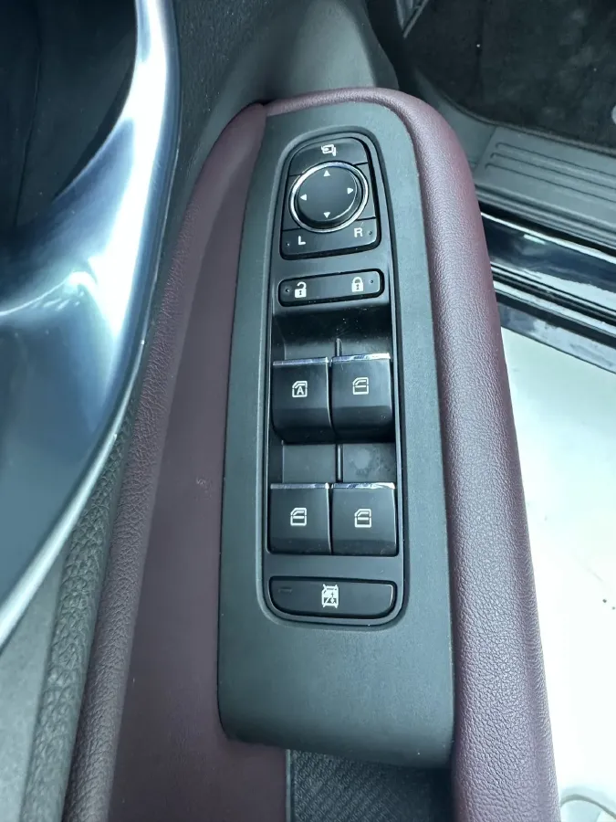 2021 GAC Trumpchi M6 1.5T 169HP L4 7DCT,autocango,china used car exporter,china ev exporter,chinese used car exporter,chinese used ev exporter