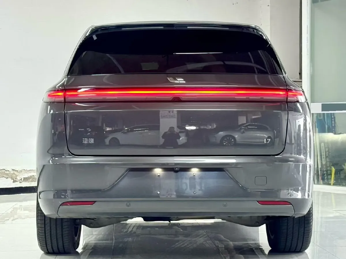 2023 Li L7 Range Extended 154HP REEV 40.9KWH,autocango,china used car exporter,china ev exporter,chinese used car exporter,chinese used ev exporter