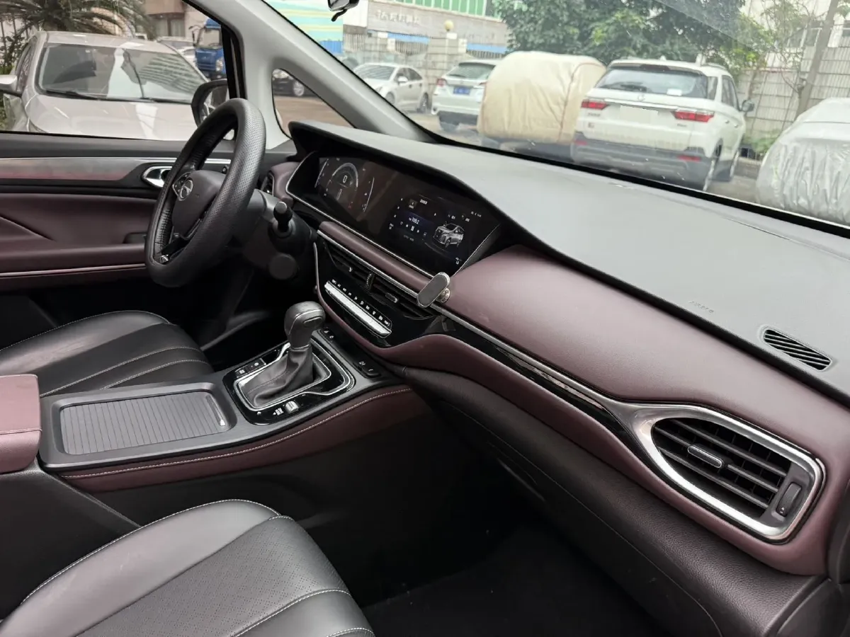 2021 GAC Trumpchi M6 1.5T 169HP L4 7DCT,autocango,china used car exporter,china ev exporter,chinese used car exporter,chinese used ev exporter