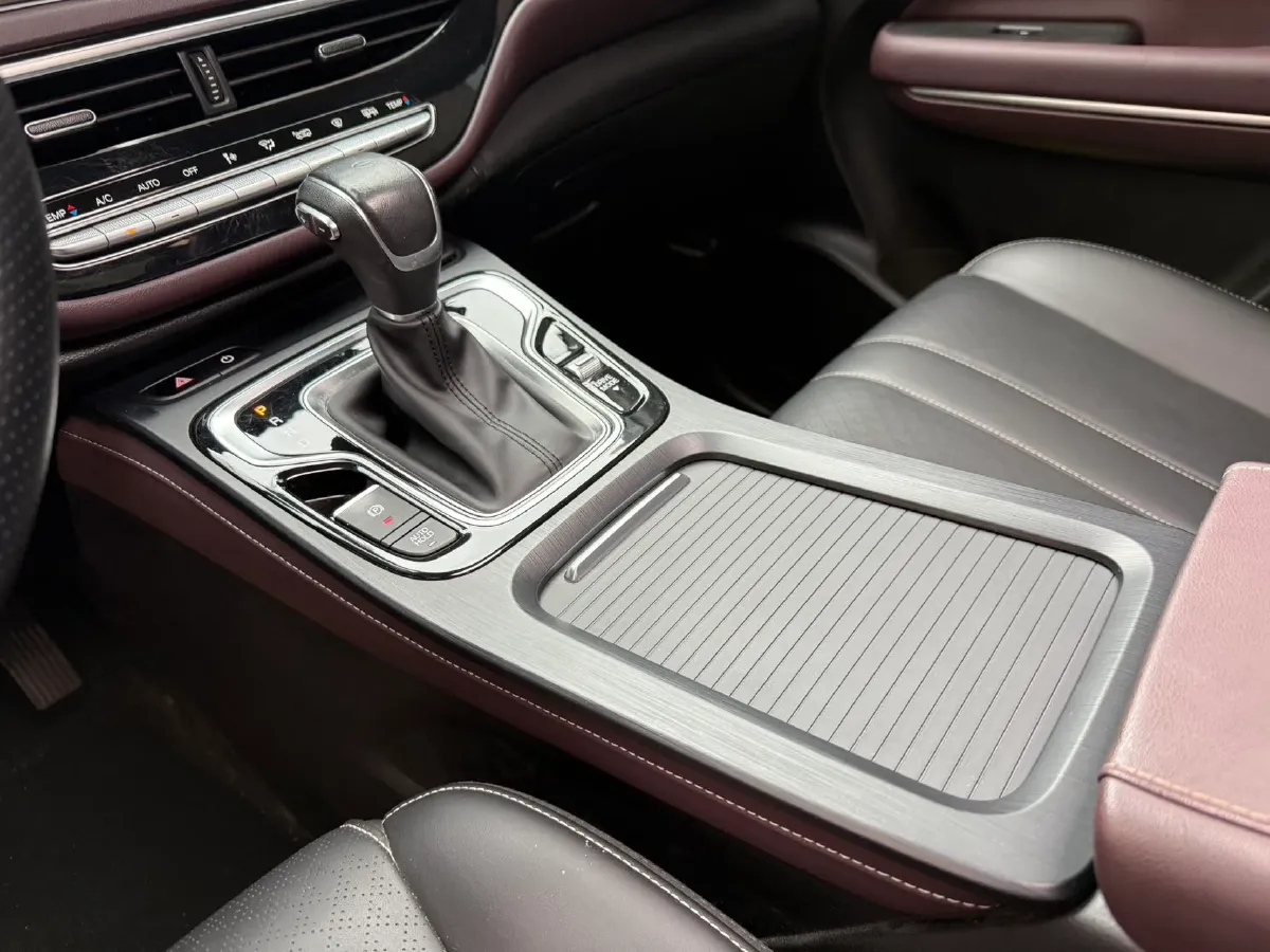 2021 GAC Trumpchi M6 1.5T 169HP L4 7DCT,autocango,china used car exporter,china ev exporter,chinese used car exporter,chinese used ev exporter