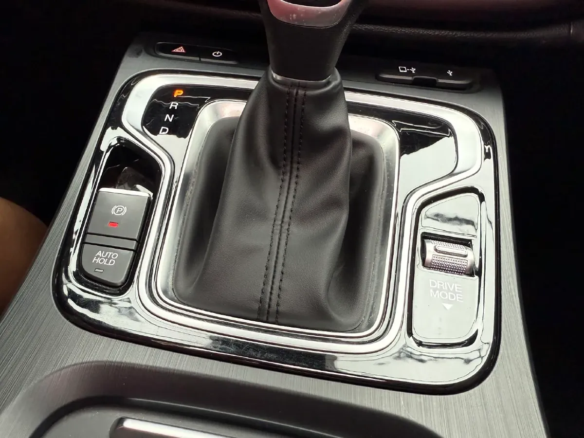 2021 GAC Trumpchi M6 1.5T 169HP L4 7DCT,autocango,china used car exporter,china ev exporter,chinese used car exporter,chinese used ev exporter