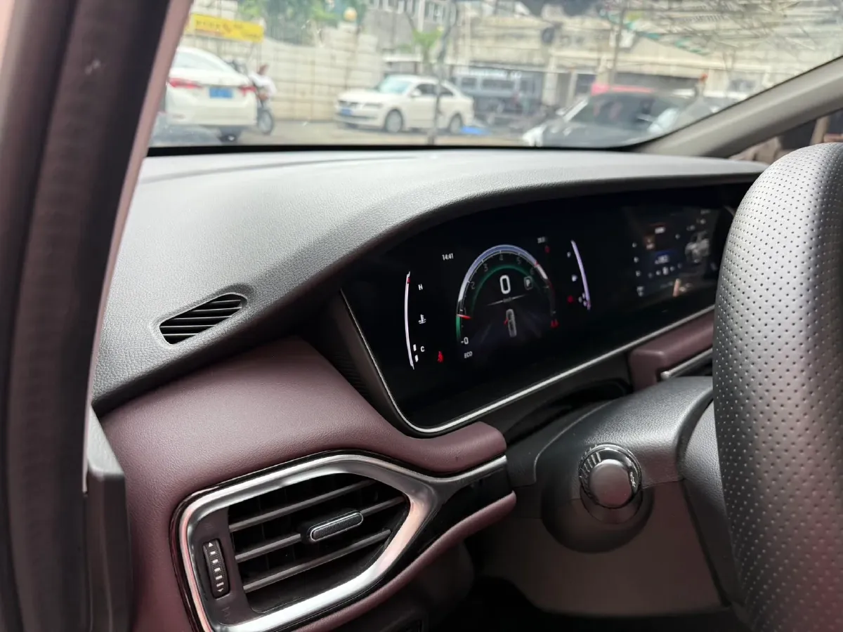 2021 GAC Trumpchi M6 1.5T 169HP L4 7DCT,autocango,china used car exporter,china ev exporter,chinese used car exporter,chinese used ev exporter