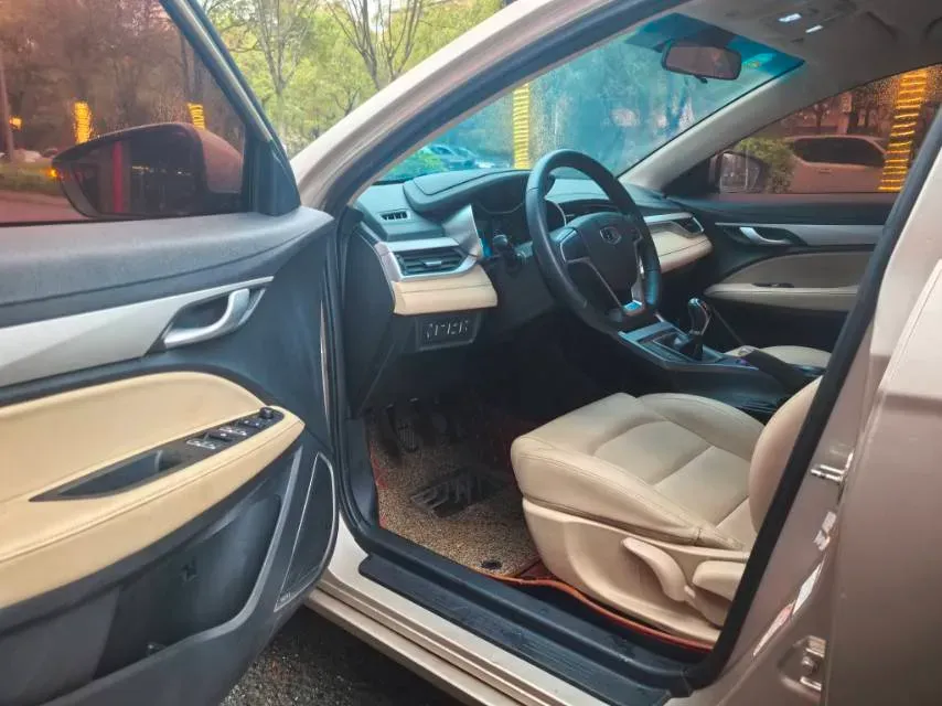2018 Geely Emgrand 1.5L 109HP L4 5MT,autocango,china used car exporter,china ev exporter,chinese used car exporter,chinese used ev exporter