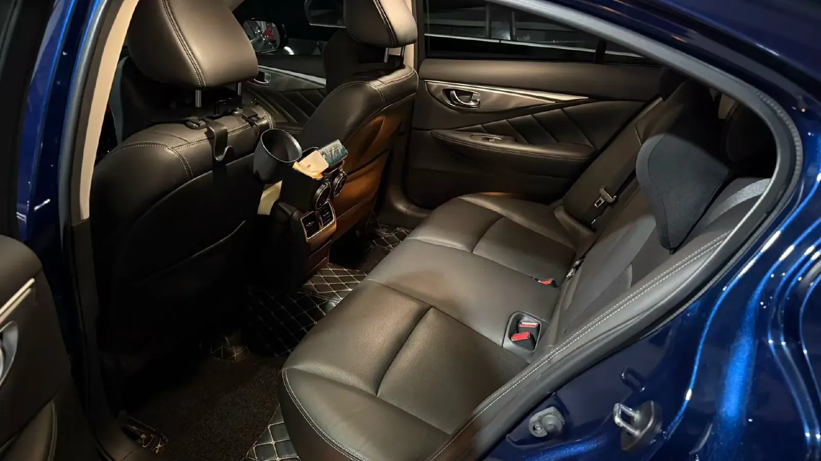 2018 Jeep Grand Commander 2.0T 265HP L4 9AT,autocango,china used car exporter,china ev exporter,chinese used car exporter,chinese used ev exporter