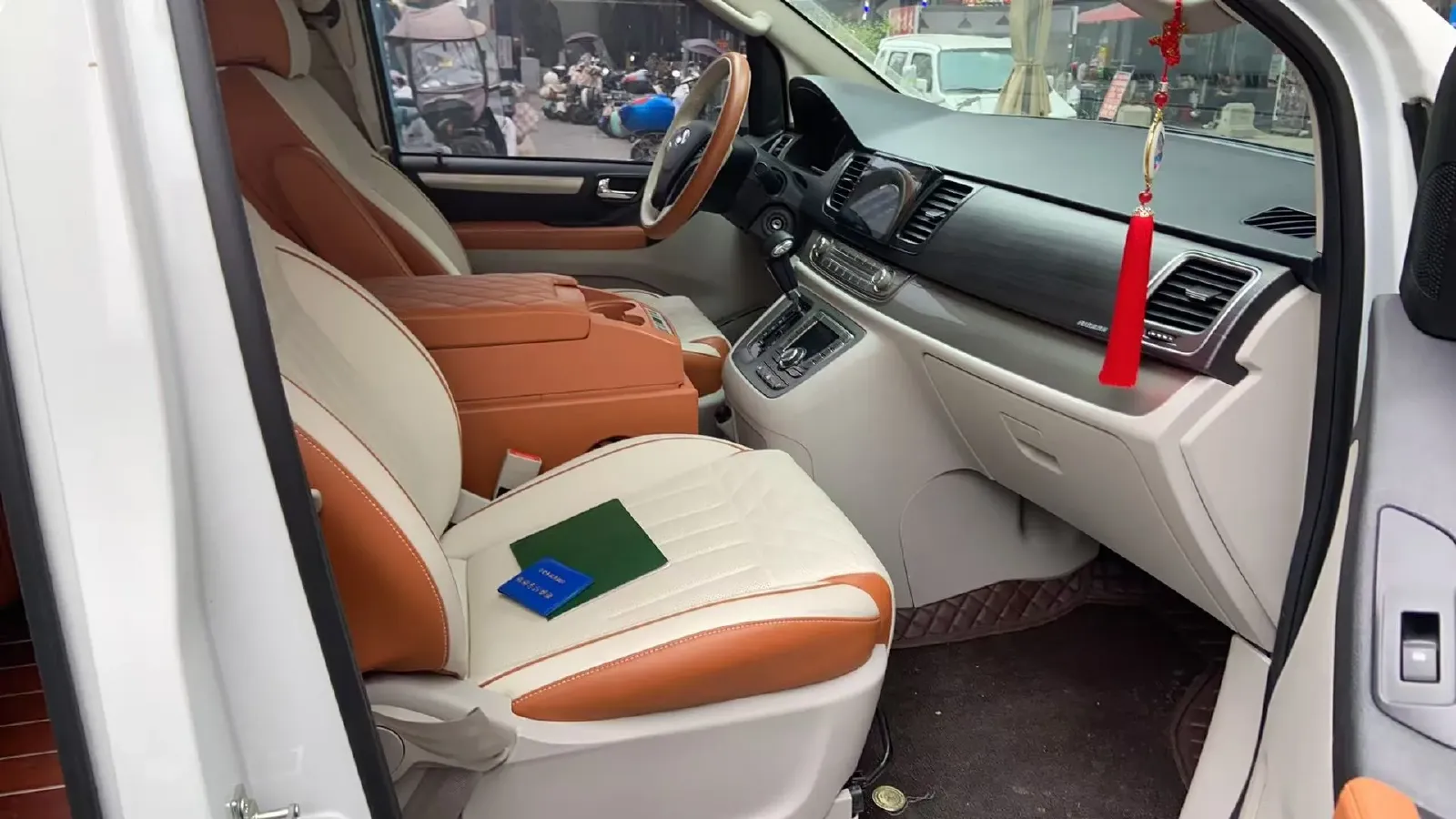 2018 MAXUS G10 2.0T 224HP L4 6AT,autocango,china used car exporter,china ev exporter,chinese used car exporter,chinese used ev exporter