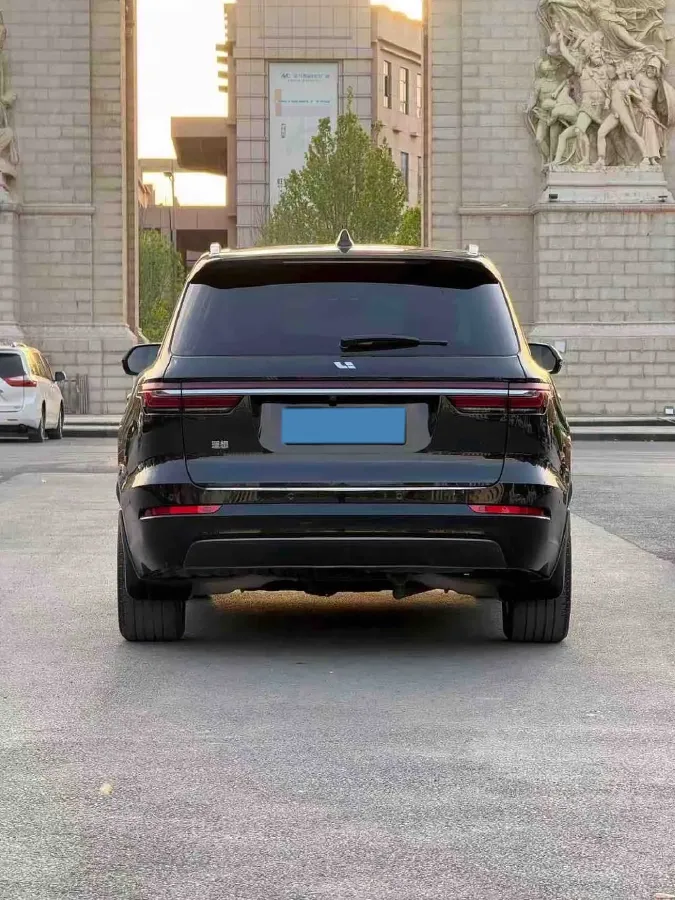 2021 Li ONE Range Extended 131HP REEV 40.5KWH,autocango,china used car exporter,china ev exporter,chinese used car exporter,chinese used ev exporter