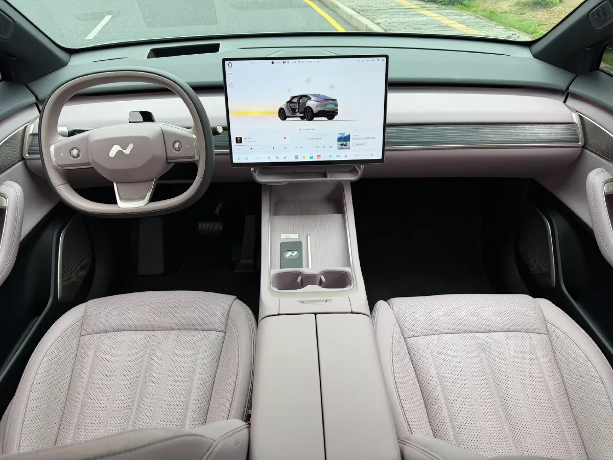 2024 ONVO L60 BEV 60KWH,autocango,china used car exporter,china ev exporter,chinese used car exporter,chinese used ev exporter