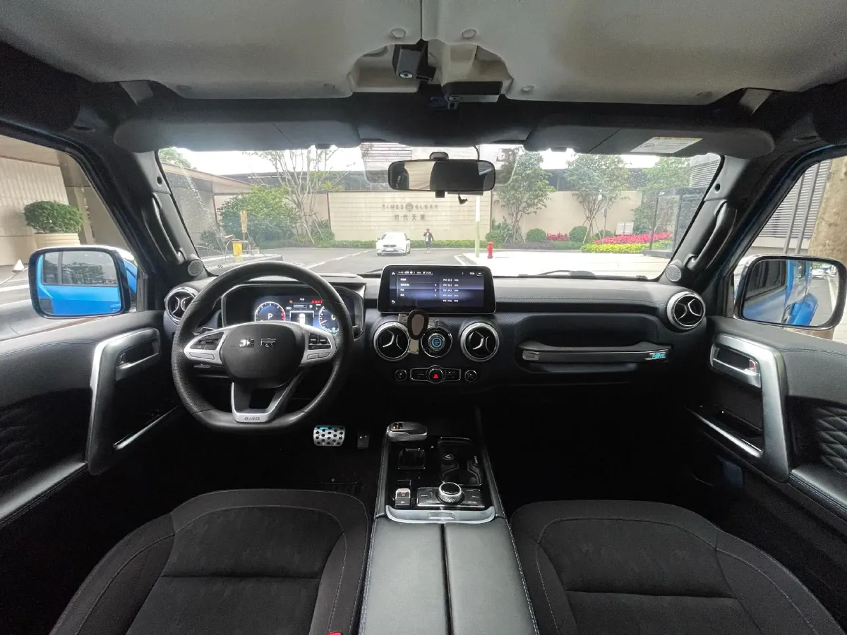 2021 Beijing BJ40 2.0T 163HP L4 8AT,autocango,china used car exporter,china ev exporter,chinese used car exporter,chinese used ev exporter