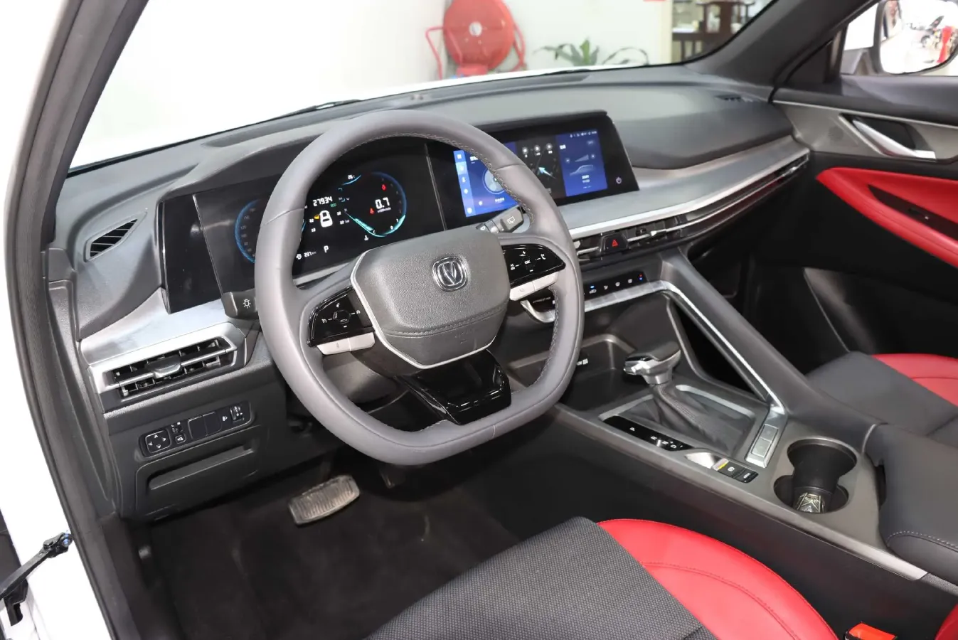 2023 ChangAn CS35 Plus 1.4T 160HP L4 7DCT,autocango,china used car exporter,china ev exporter,chinese used car exporter,chinese used ev exporter