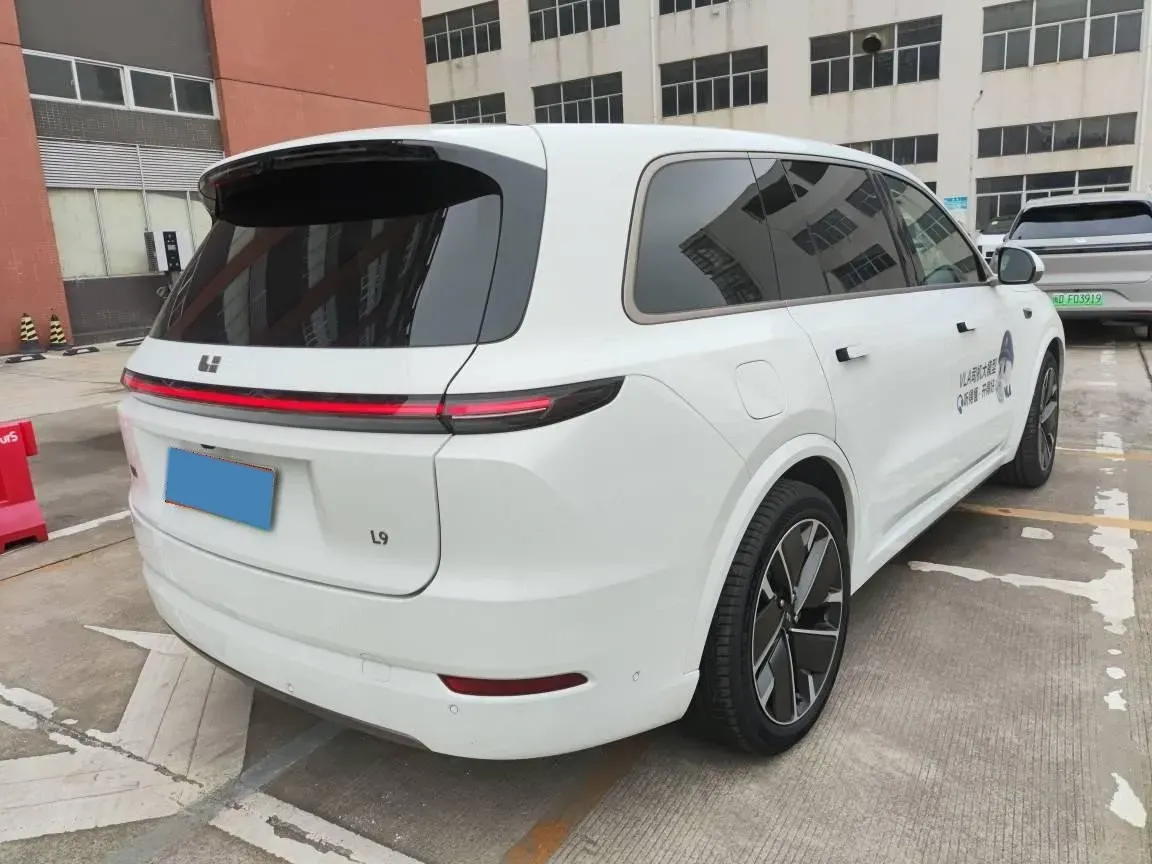 2025 Li L9 Range Extended 154HP REEV,autocango,china used car exporter,china ev exporter,chinese used car exporter,chinese used ev exporter