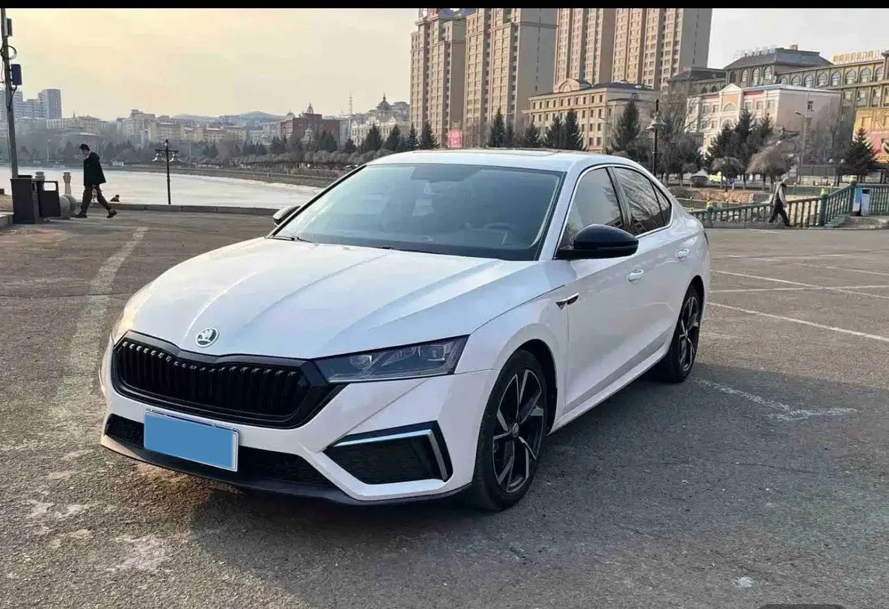 2021 Skoda Octavia 1.4T 150HP L4 7DCT,autocango,china used car exporter,china ev exporter,chinese used car exporter,chinese used ev exporter