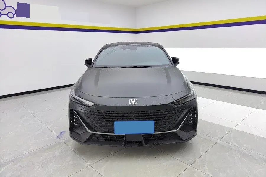 2023 ChangAn UNI-V 1.5T 188HP L4 7DCT,autocango,china used car exporter,china ev exporter,chinese used car exporter,chinese used ev exporter