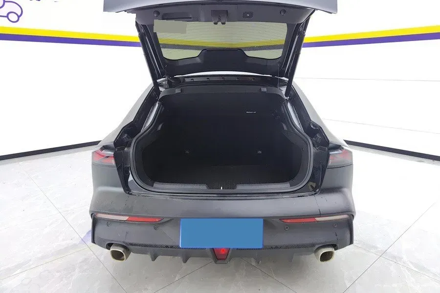 2023 ChangAn UNI-V 1.5T 188HP L4 7DCT,autocango,china used car exporter,china ev exporter,chinese used car exporter,chinese used ev exporter