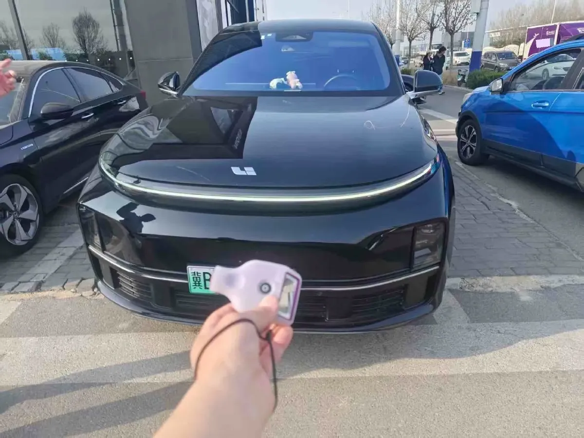 2023 Li L7 Range Extended 154HP REEV 40.9KWH,autocango,china used car exporter,china ev exporter,chinese used car exporter,chinese used ev exporter