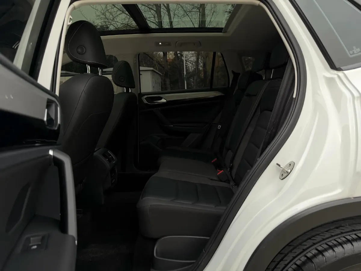 2022 Volkswagen Tayron 2.0T 186HP L4 7DCT,autocango,china used car exporter,china ev exporter,chinese used car exporter,chinese used ev exporter