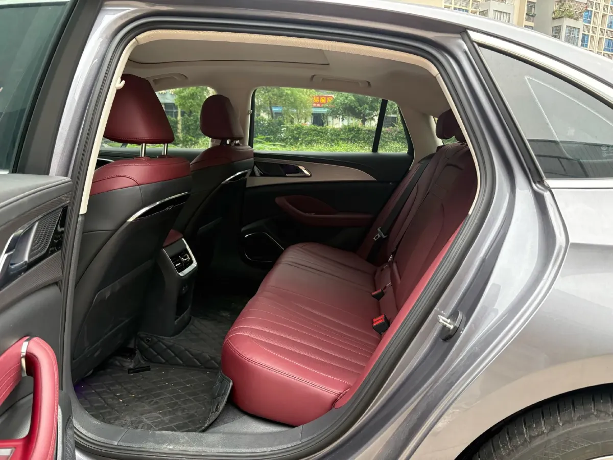 2023 HongQi H5 1.5T 169HP L4 7DCT,autocango,china used car exporter,china ev exporter,chinese used car exporter,chinese used ev exporter