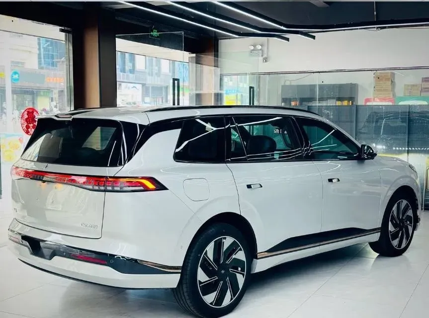 2025 DongFeng eπ eπ008 1.5T 147HP L4 REEV 34.32KWH,autocango,china used car exporter,china ev exporter,chinese used car exporter,chinese used ev exporter