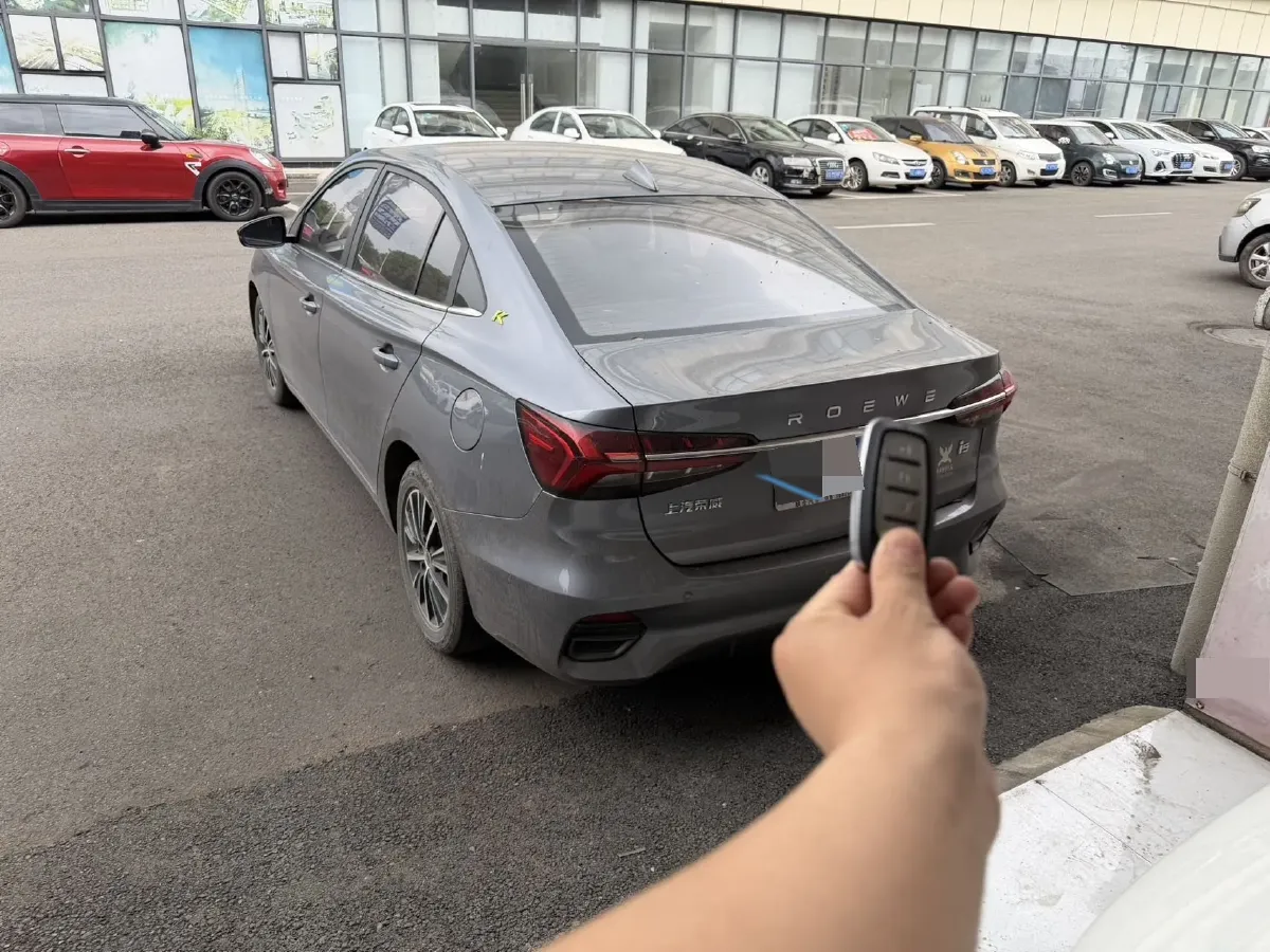 2021 Roewe i5 1.5L 120HP L4 5MT,autocango,china used car exporter,china ev exporter,chinese used car exporter,chinese used ev exporter