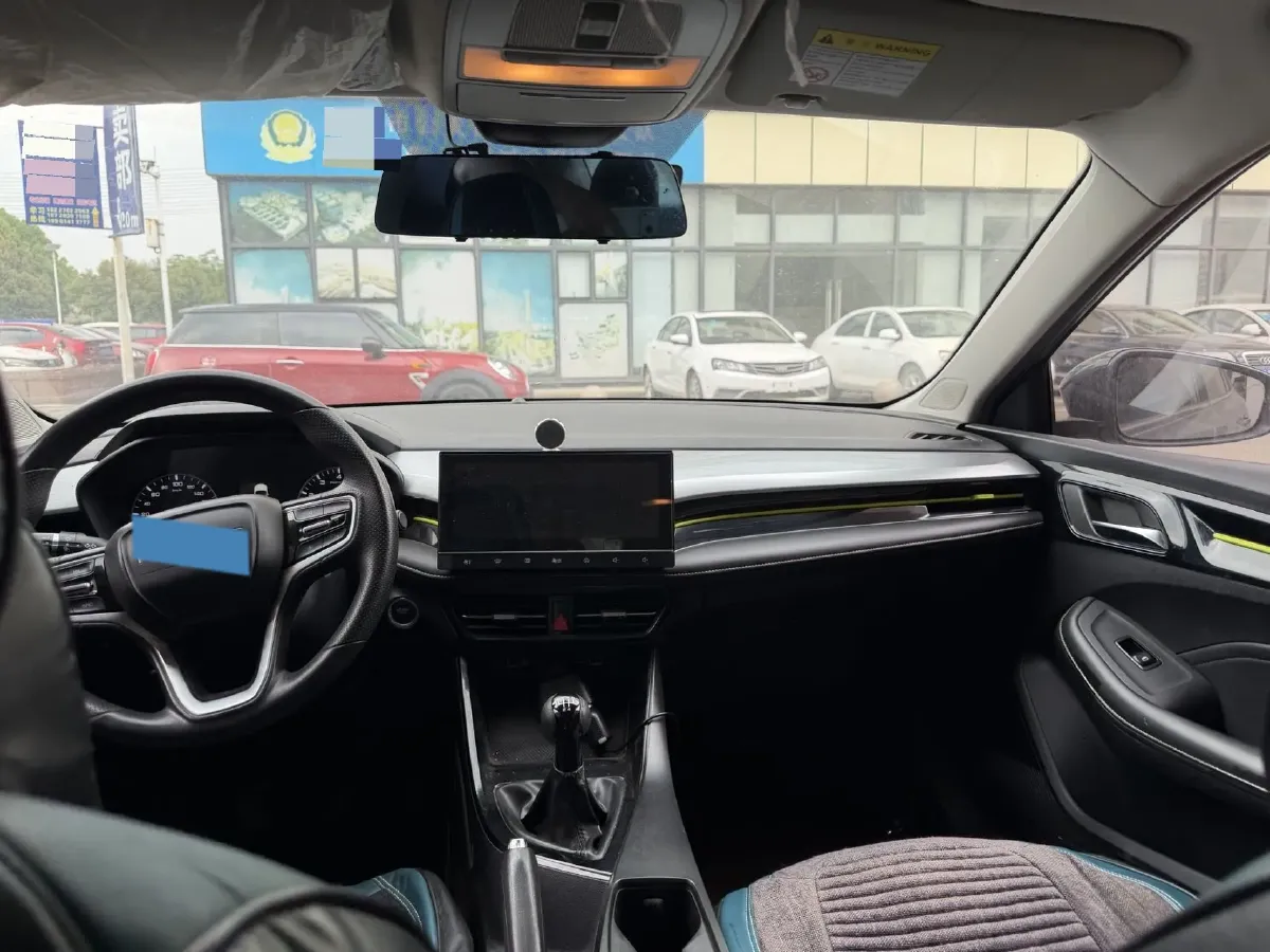 2021 Roewe i5 1.5L 120HP L4 5MT,autocango,china used car exporter,china ev exporter,chinese used car exporter,chinese used ev exporter