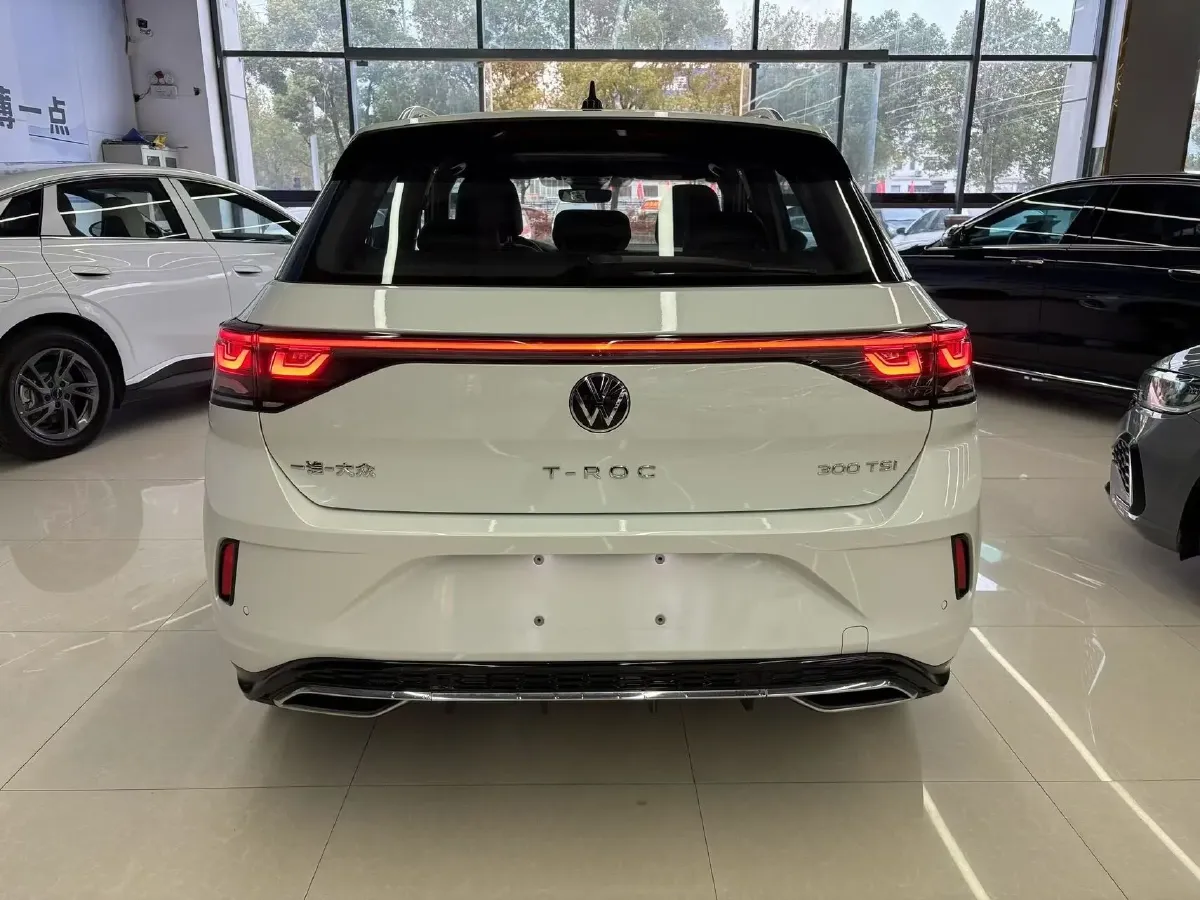 2025 Volkswagen T-Roc 1.5T 160HP L4 7DCT,autocango,china used car exporter,china ev exporter,chinese used car exporter,chinese used ev exporter