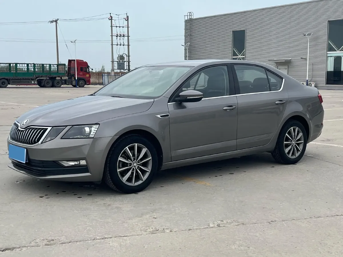 2018 Skoda Octavia 1.2T 116HP L4 7DCT,autocango,china used car exporter,china ev exporter,chinese used car exporter,chinese used ev exporter