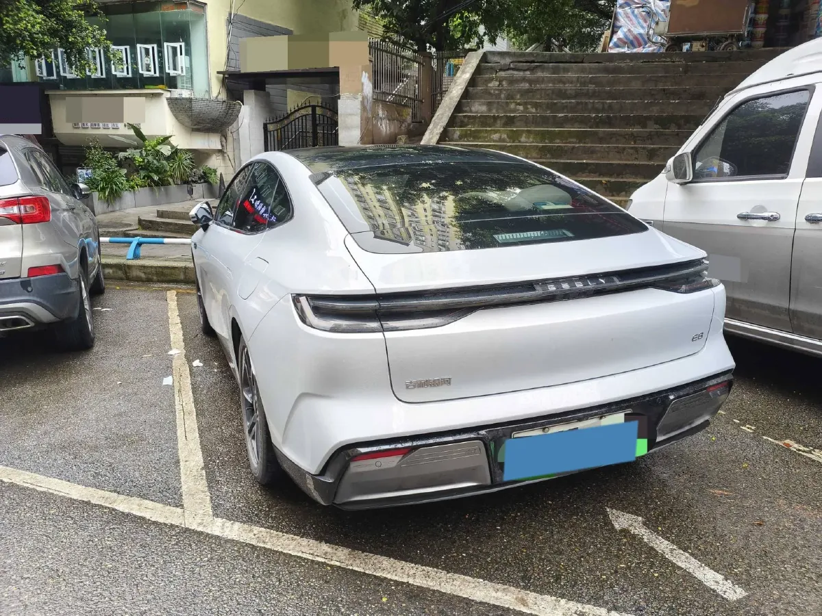 2024 Geely Galaxy E8 BEV 62KWH,autocango,china used car exporter,china ev exporter,chinese used car exporter,chinese used ev exporter