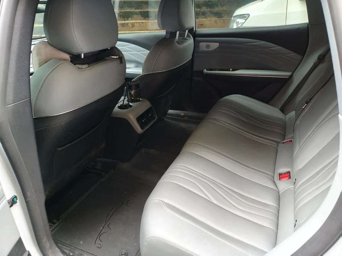 2024 Geely Galaxy E8 BEV 62KWH,autocango,china used car exporter,china ev exporter,chinese used car exporter,chinese used ev exporter