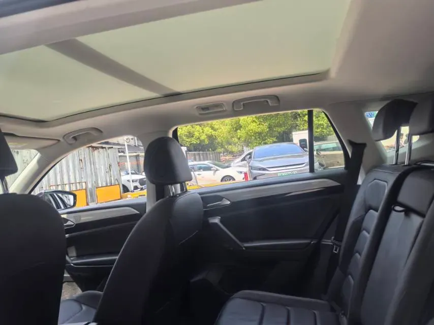 2019 Jeep Cherokee 2.0T 234HP L4 9AT,autocango,china used car exporter,china ev exporter,chinese used car exporter,chinese used ev exporter